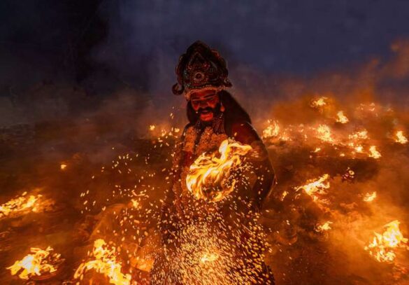 Achintya Murthy (India) – Kulasai Fire sparks …-800
