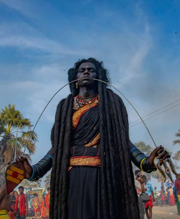 Achintya Murthy (India) – Spear in mouth 8379-800