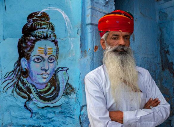 Durba Mazumdar (India) – L SHIVA-800