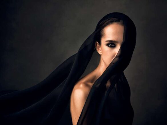 Elina Garipova (Russia) – Skin-800