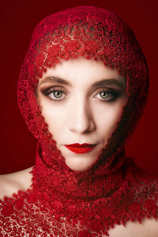 Elżbieta Wenda (Poland) – Red lace-800