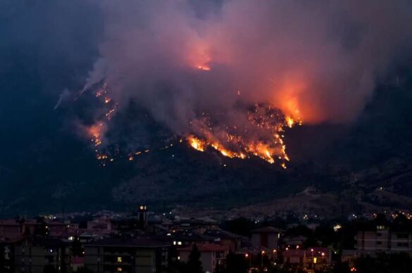Giovanni Sarrocco (Italy) – INCENDIO SUL MORRONE…-800