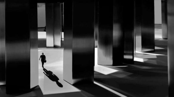H.W. Chan (Hong Kong) – Light and Shadow M03-800
