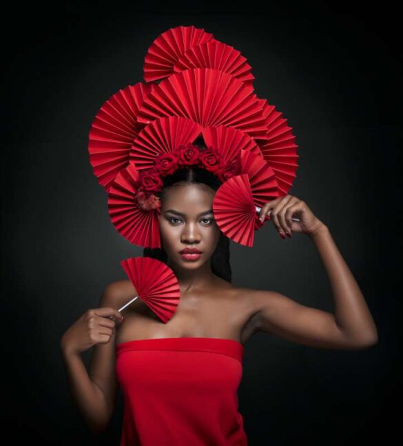Hau Chi (Hong Kong) – Red Fan Woman-800