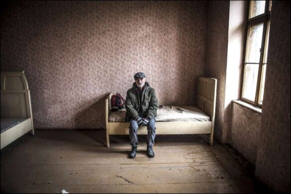 IAAP E diploma – Dragoslav Mirković (Serbia) – ALONE AT HOME 20-800