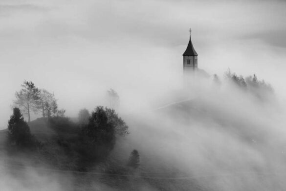 Jan Jaskula (Poland) – Jamnik in the clouds-800