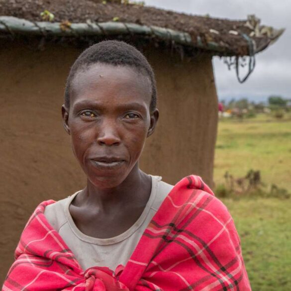 Ruth Byrne (Ireland) – Maasai Woman-800