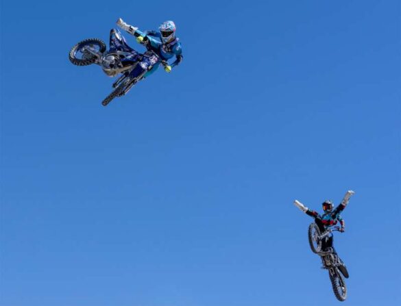 Sang Le (USA) – Two motocross 231-800